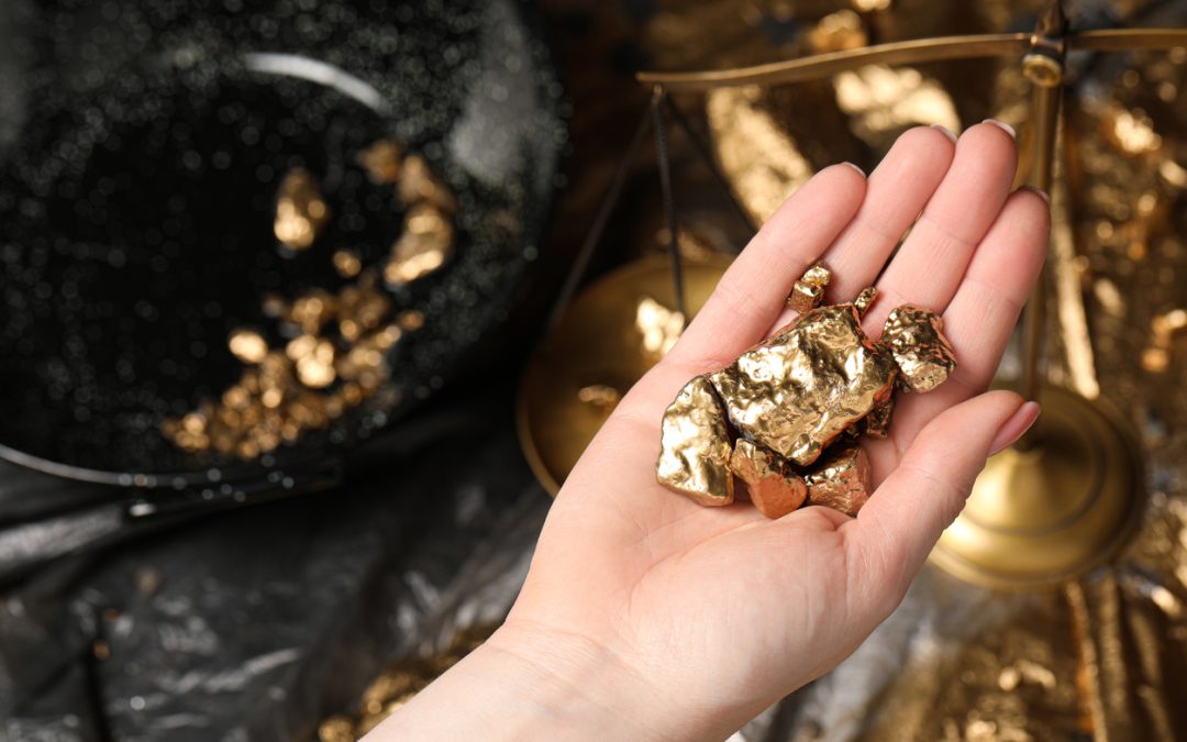 Protect Your Gold from Tarnish in Coastal Lynbrook